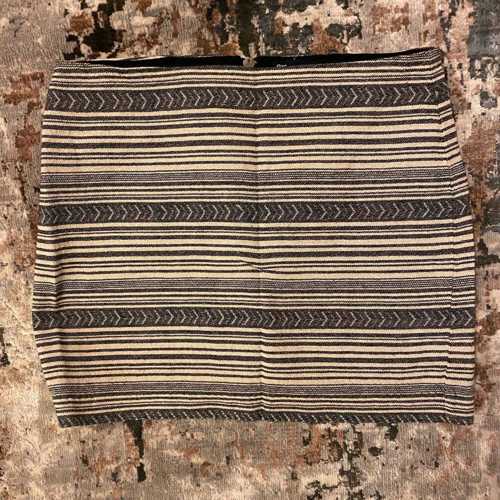 GAP AZTEC PRINT MINI SKIRT